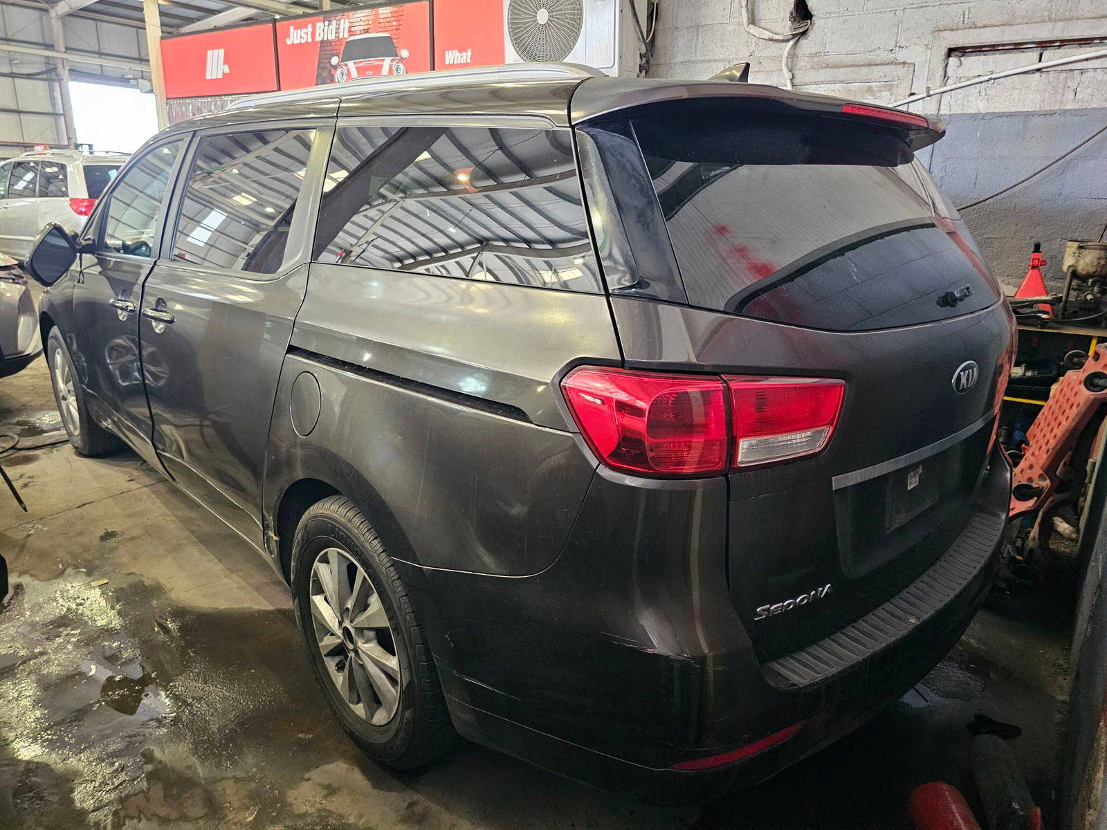 KIA SEDONA 2015 - Marhaba Auction Used Cars - Image 5