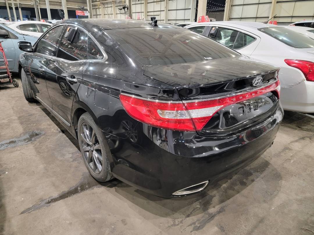 2012 HYUNDAI GRANDEUR — 100906 KM — Lot 104415 — Main - Marhaba Auctions Used Cars - Image 3