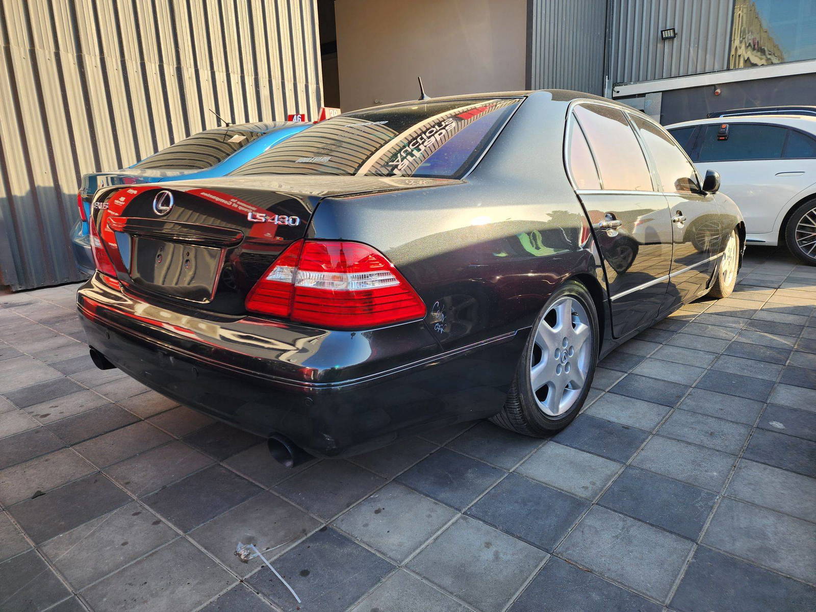 2004 LEXUS LS 430 — 194367 Miles — Lot 39792945 — Souq - Marhaba Auctions Used Cars - Image 5