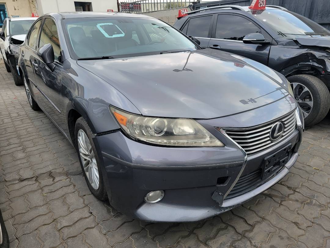 2013 LEXUS ES 350 — 188143 Miles — Lot 080485 — Main - Marhaba Auctions Used Cars - Image 5