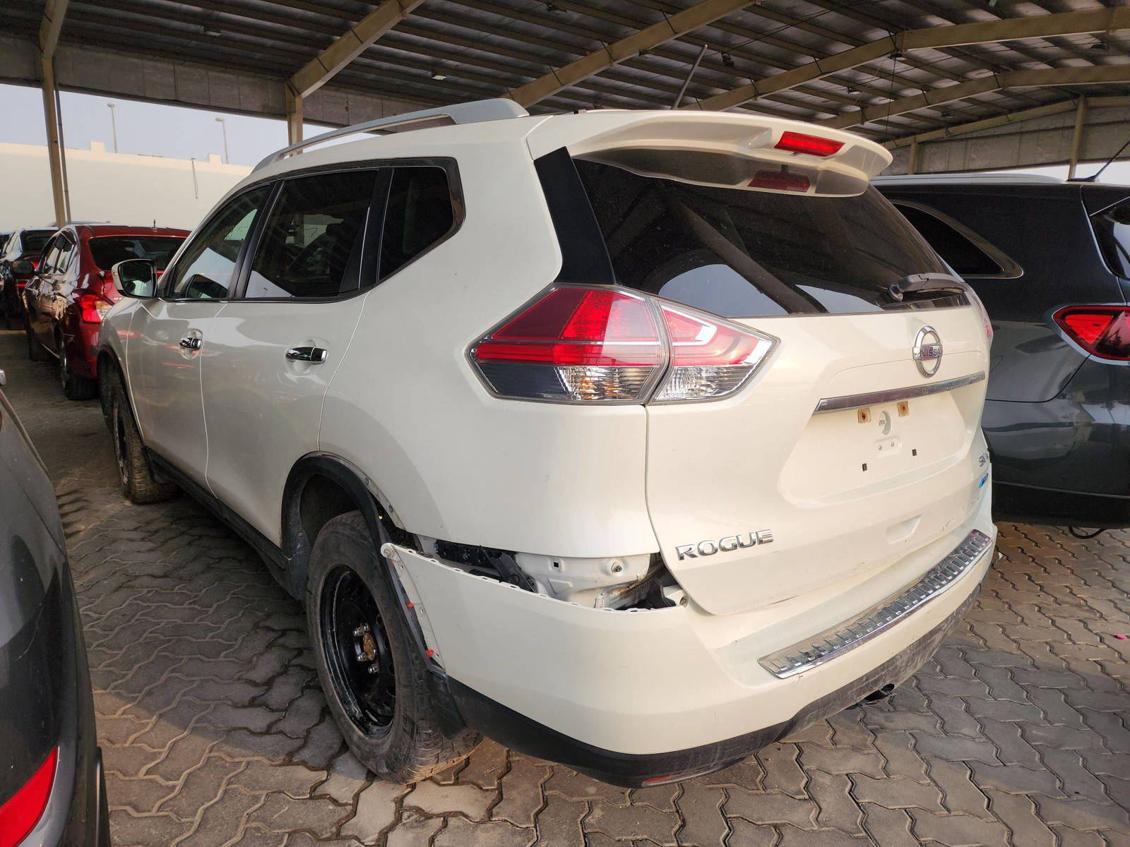 2015 NISSAN ROGUE — 197194 KM — Lot 831381 — Souq - Marhaba Auctions Used Cars - Image 3