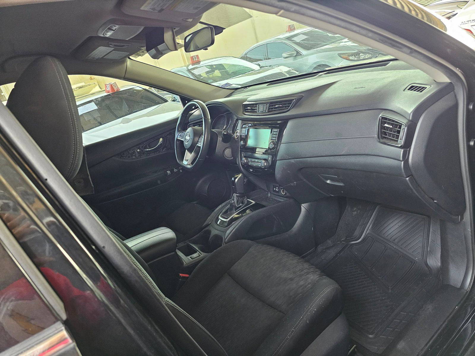 2018 NISSAN ROGUE — 131845 Miles — Lot 54119905 — Souq - Marhaba Auctions Used Cars - Image 8