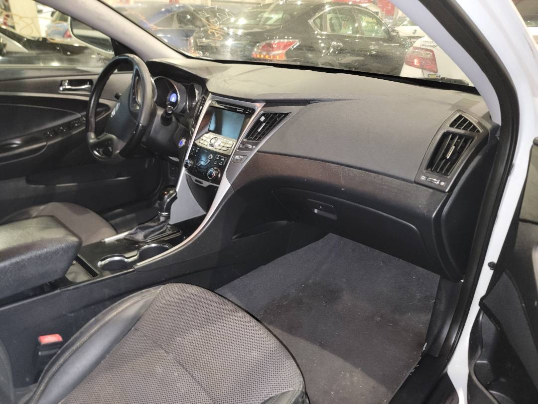 2011 HYUNDAI SONATA — 131179 Miles — Lot 37833421 - Marhaba Auctions Used Cars - Image 6