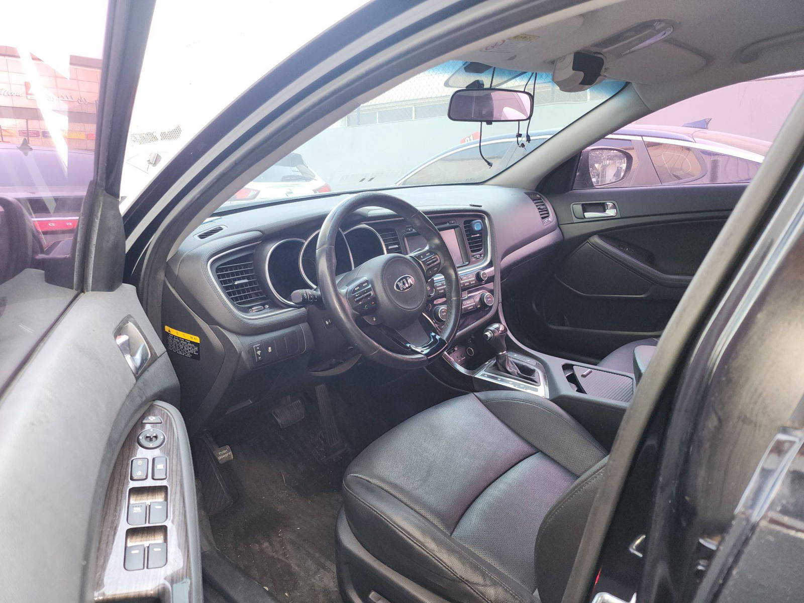 2015 KIA K5 — 109660 KM — Lot 550470 — Main - Marhaba Auctions Used Cars - Image 7