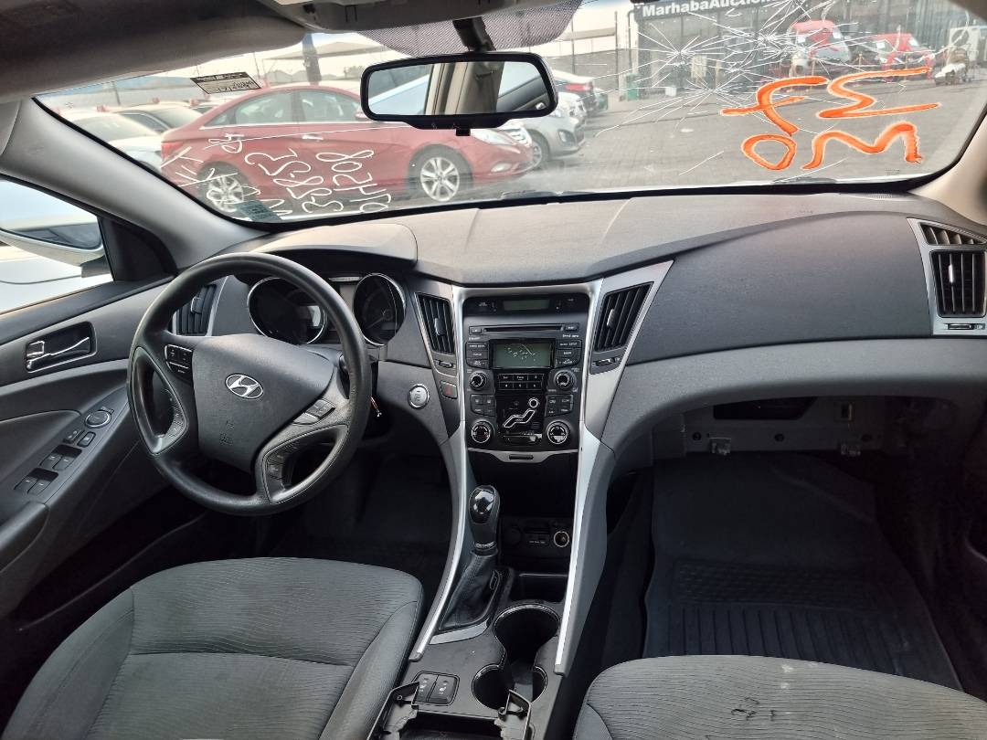 2013 HYUNDAI SONATA — 131009 Miles — Lot 215487 — Ind. 12 - Marhaba Auctions Used Cars - Image 8