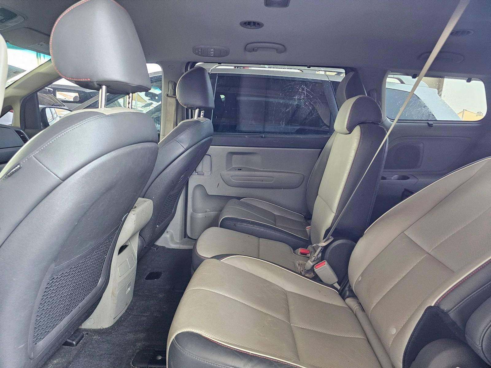 KIA SEDONA 2017 - Marhaba Auction Used Cars - Image 6