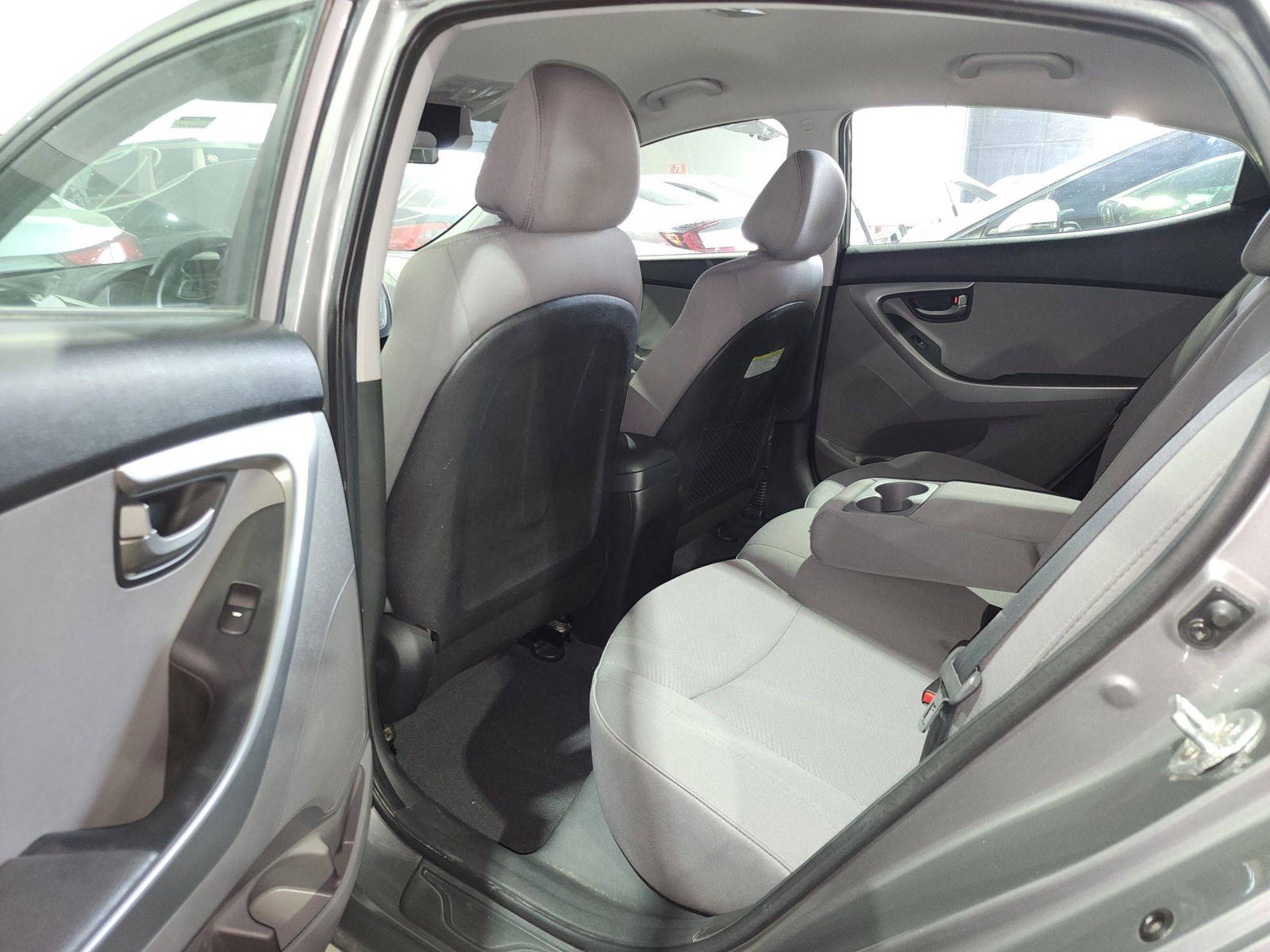 2013 HYUNDAI ELANTRA — 199999 KM — Lot 57059235 — Al Quoz - Marhaba Auctions Used Cars - Image 7