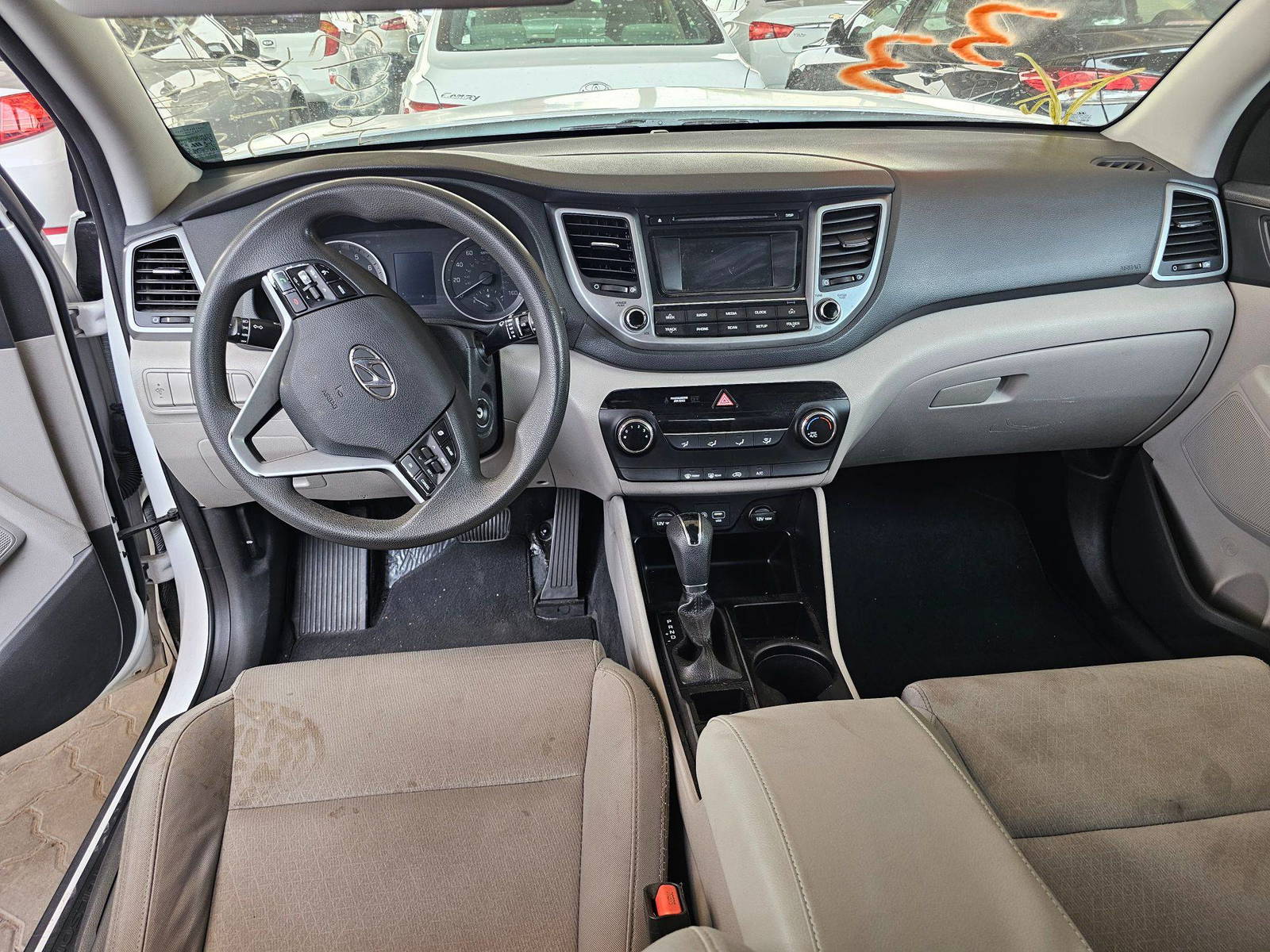 2017 HYUNDAI TUCSON — 115201 Miles — Lot 9HU466673 — Souq - Marhaba Auctions Used Cars - Image 7