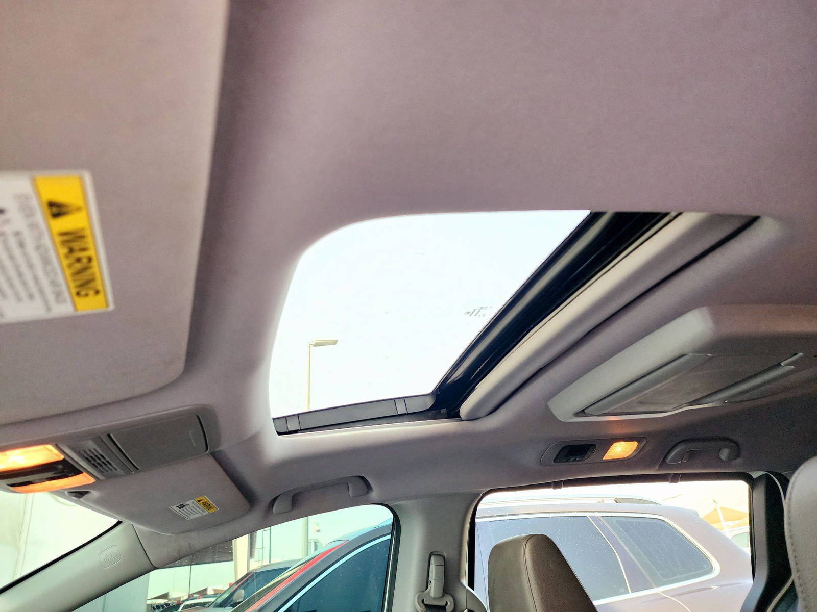 2018 HONDA ODYSSEY — 089775 KM — Lot 77JB032305 — Souq - Marhaba Auctions Used Cars - Image 8