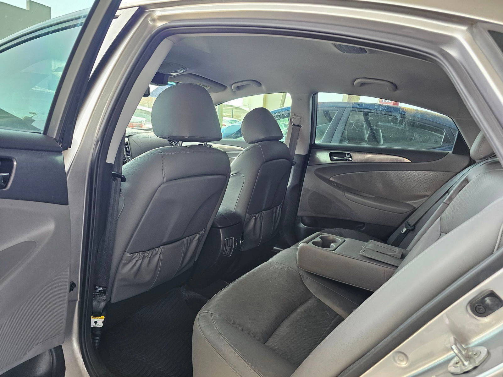 2012 HYUNDAI SONATA — 111293 Miles — Lot A47CA060132 — Souq - Marhaba Auctions Used Cars - Image 6