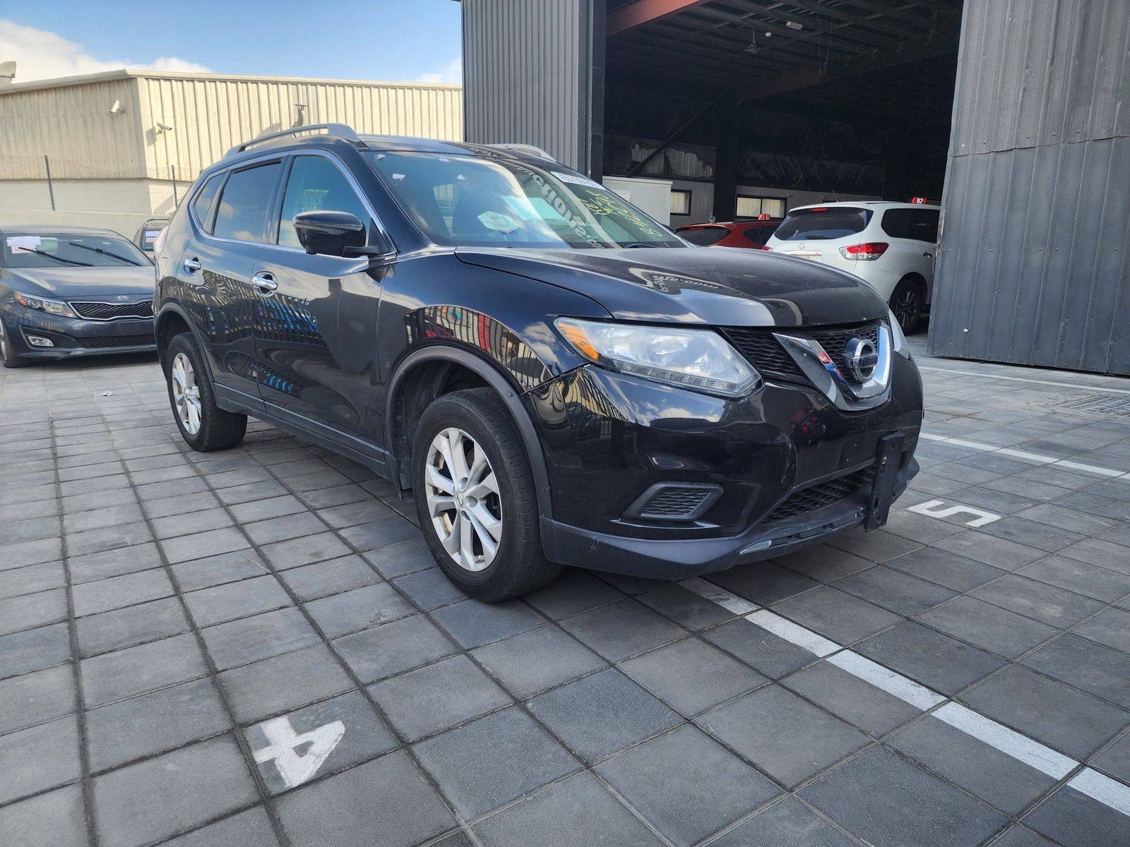 2016 NISSAN ROGUE — 181697 Miles — Lot 65760485 — Al Quoz - Marhaba Auctions Used Cars - Image 4