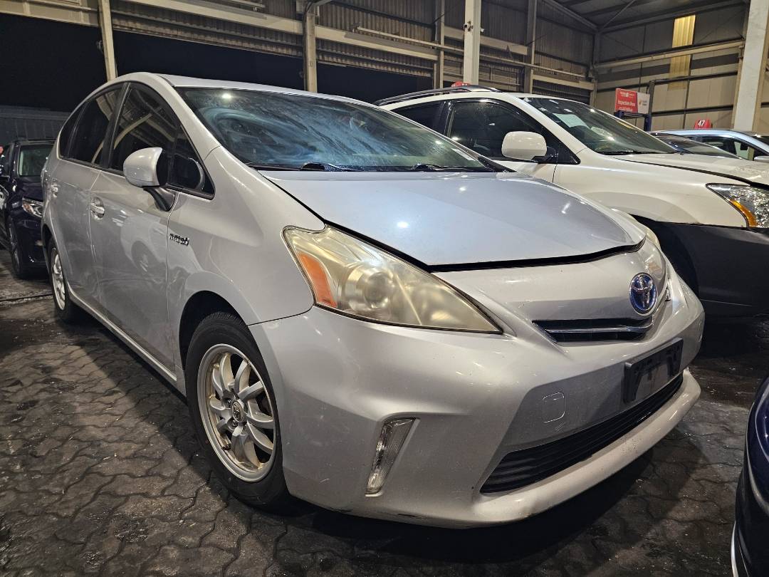 2012 TOYOTA PRIUS V — 234769 Miles — Lot 43061887 — Main - Marhaba Auctions Used Cars - Image 4