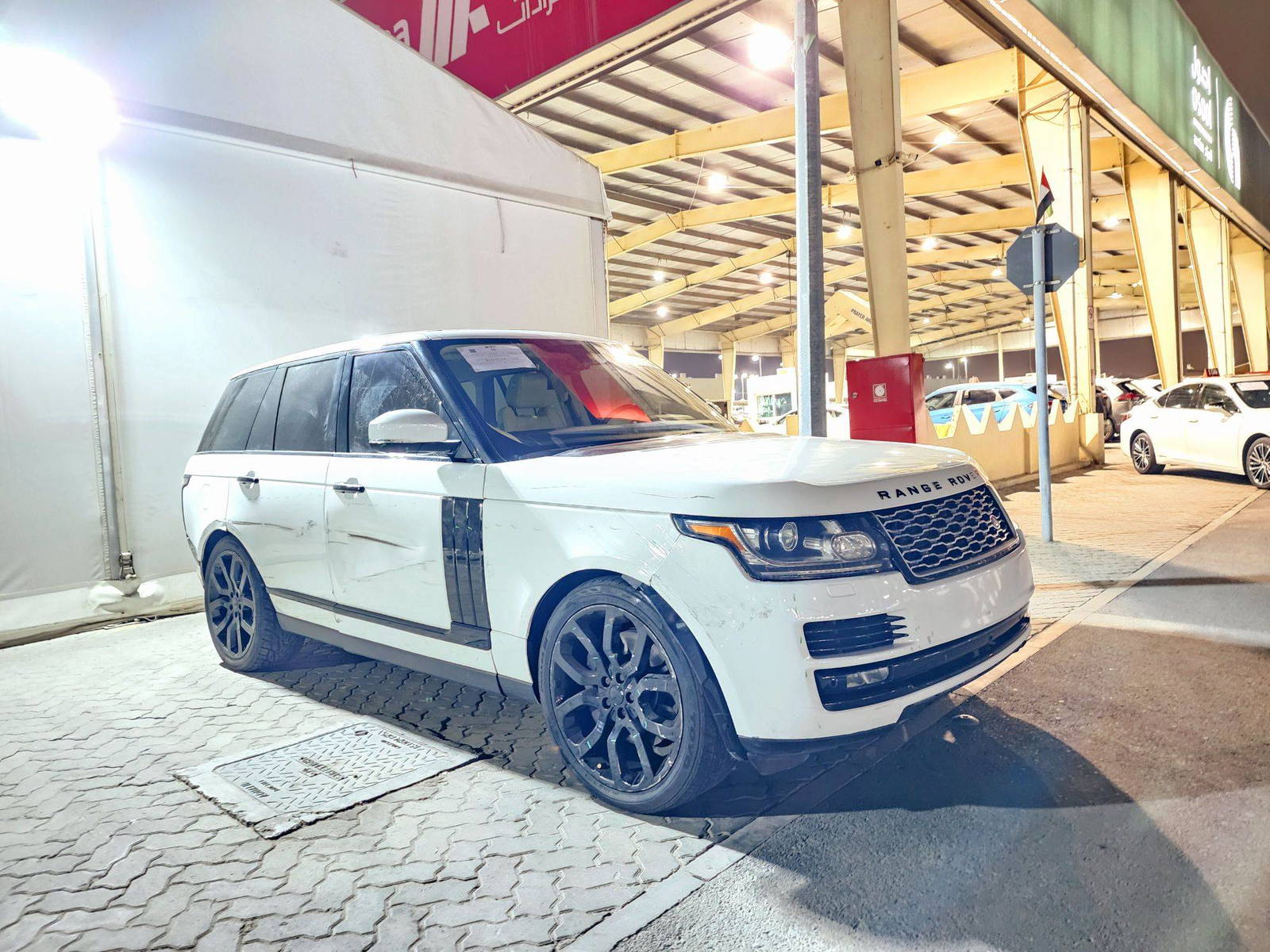 2016 LAND ROVER RANGE ROVER — 107154 Miles — Lot VF0GA270005 — Main - Marhaba Auctions Used Cars - Image 4