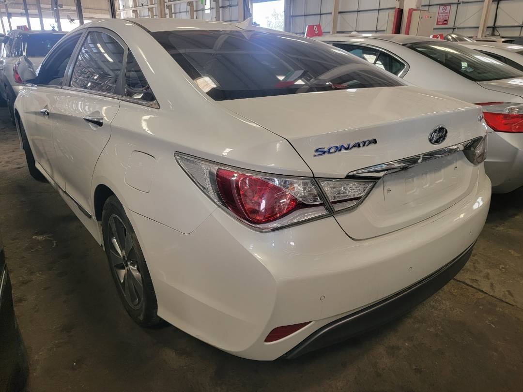 2012 HYUNDAI SONATA — 194143 KM — Lot 026891 — Main - Marhaba Auctions Used Cars - Image 4