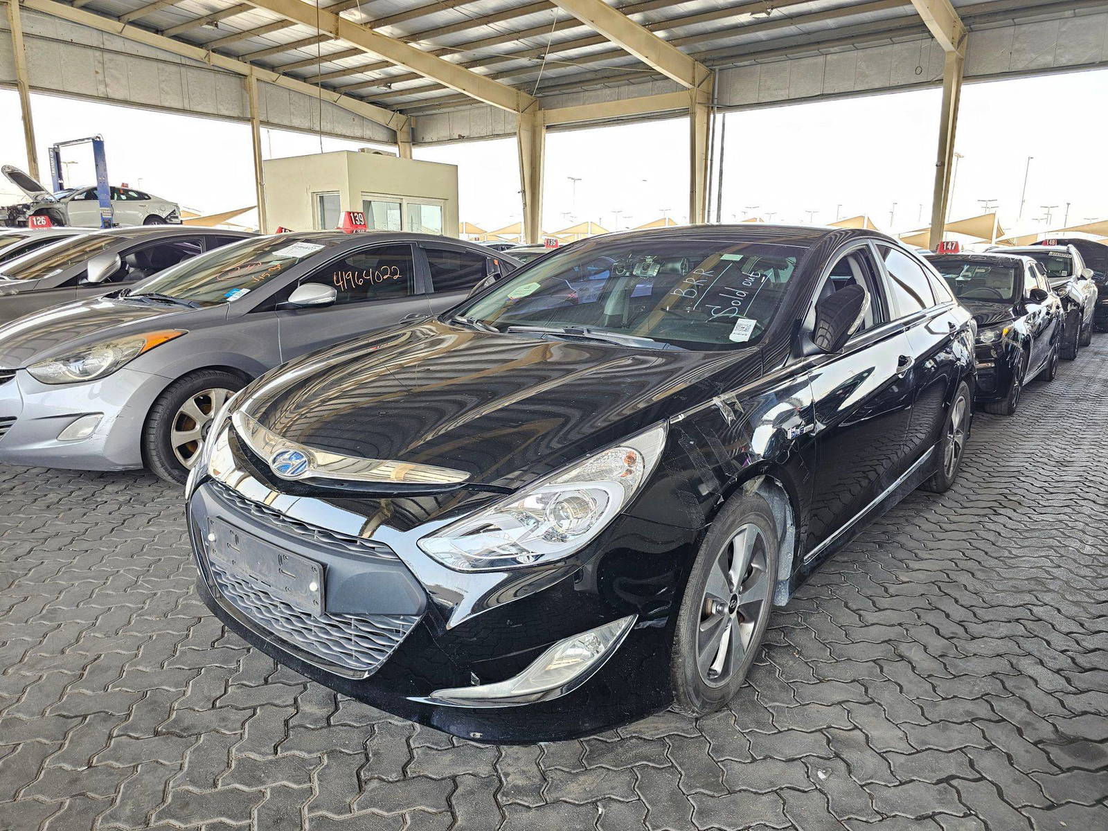 2012 HYUNDAI SONATA — 226471 KM — Lot 013921 — Main - Marhaba Auctions Used Cars - Image 5