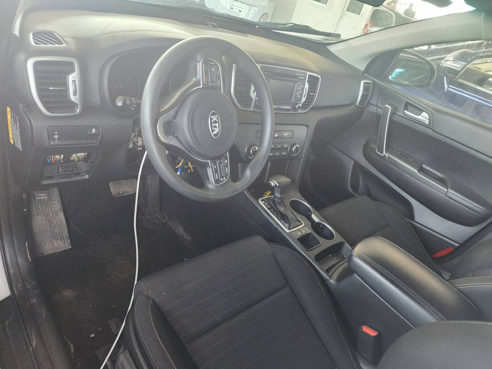 2018 KIA SPORTAGE — 151860 Miles — Lot 42570253 - Marhaba Auctions Used Cars - Image 4