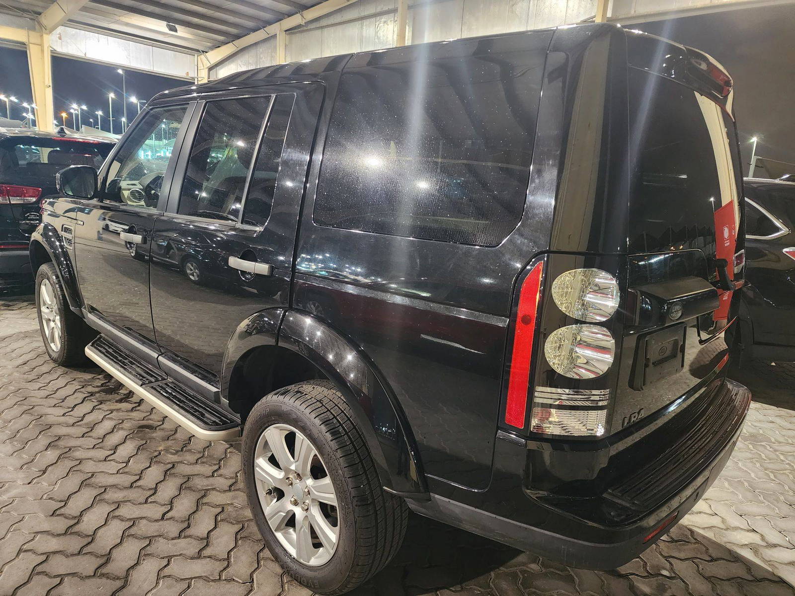 2016 LAND ROVER LR4 HSE — 170305 Miles — Lot 37697931 - Marhaba Auctions Used Cars - Image 3