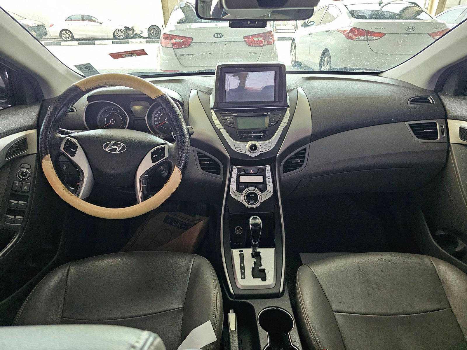 2012 HYUNDAI AVANTE — 207280 KM — Lot 329368 — Souq - Marhaba Auctions Used Cars - Image 7