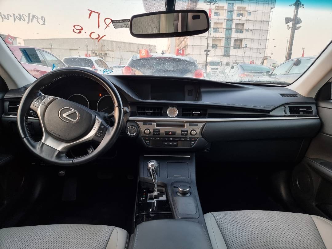 2015 LEXUS ES 350 — 130831 Miles — Lot 124587 — Ind. 12 - Marhaba Auctions Used Cars - Image 7