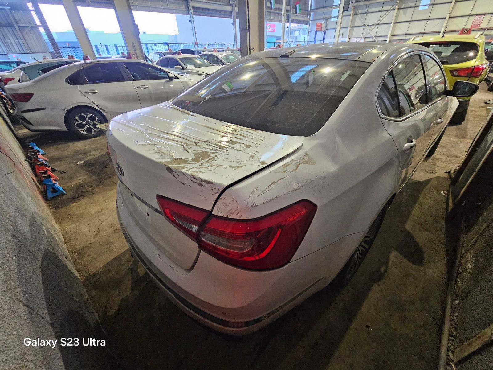 2015 KIA CADENZA — 163001 Miles — Lot 5180020 — Main - Marhaba Auctions Used Cars - Image 6