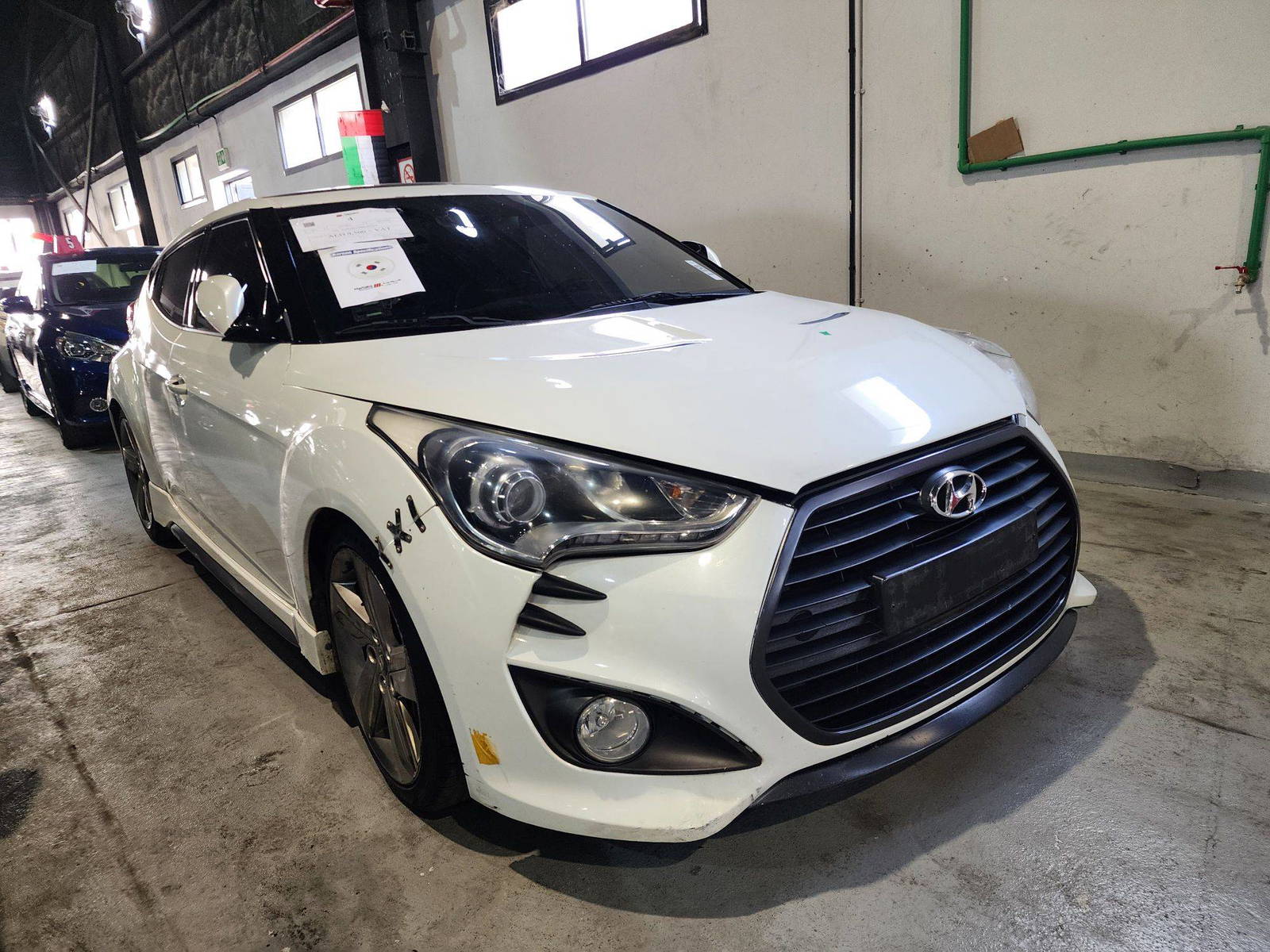 2013 HYUNDAI VELOSTER — 174697 KM — Lot 091633 — Al Quoz - Marhaba Auctions Used Cars - Image 6