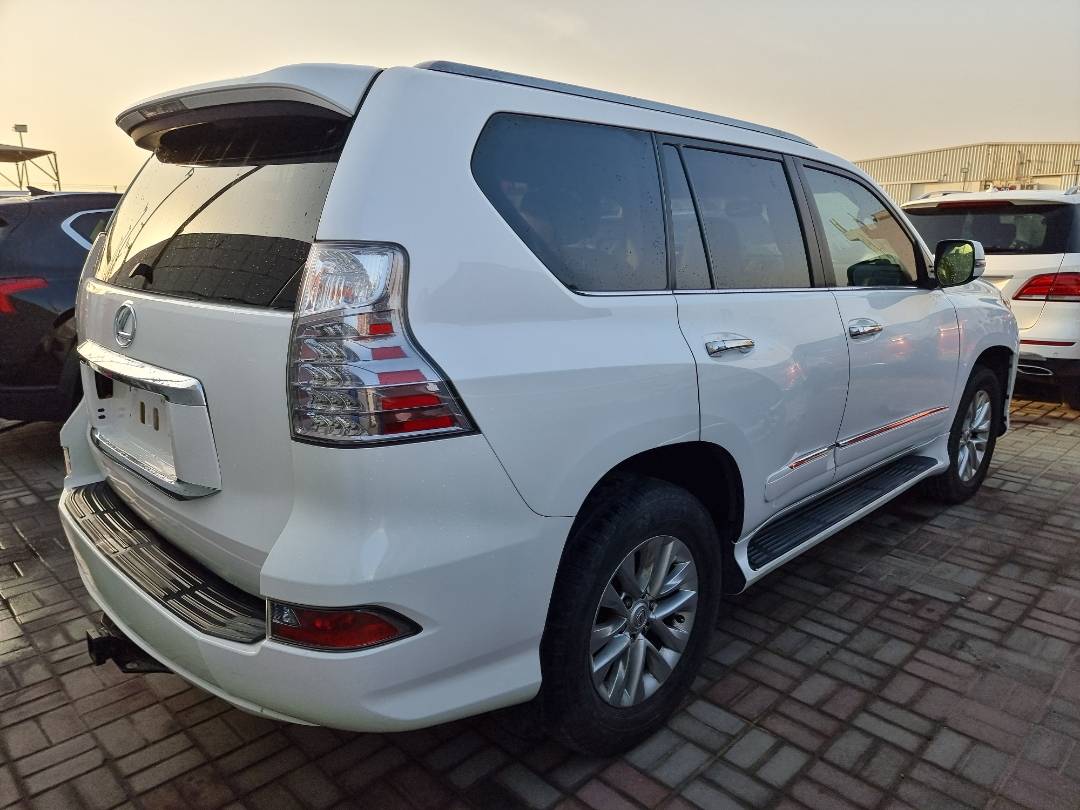 2018 LEXUS GX 460 — 123674 Miles — Lot 215487 — Ind. 12 - Marhaba Auctions Used Cars - Image 4