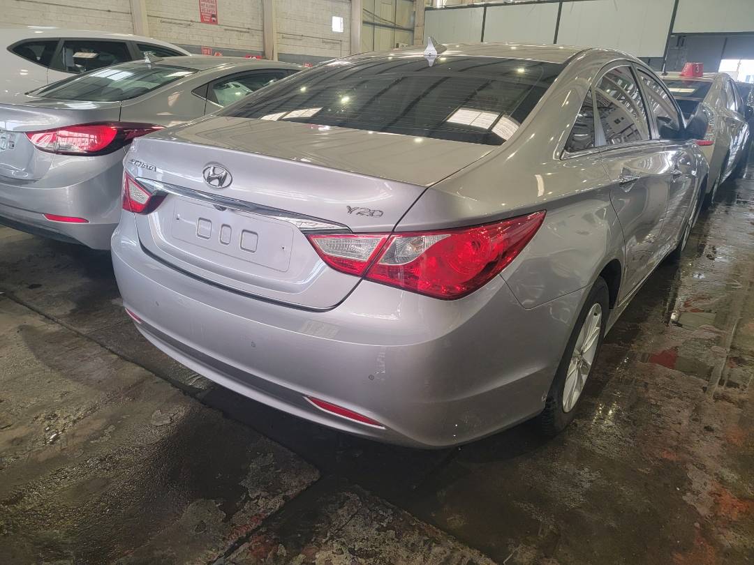 2011 HYUNDAI SONATA — 97076 KM — Lot 326926 — Main - Marhaba Auctions Used Cars - Image 4
