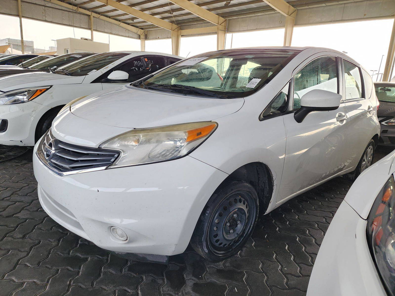 2016 NISSAN VERSA NOTE — 196755 Miles — Lot 39498789 — Souq - Marhaba Auctions Used Cars - Image 5