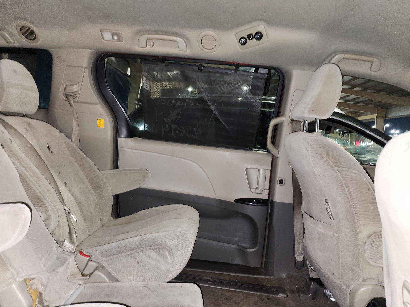 2011 TOYOTA SIENNA — 130508 Miles — Lot 38699984 — Souq - Marhaba Auctions Used Cars - Image 5