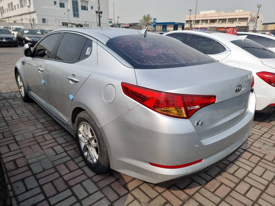 2011 KIA K5 — 233479 KM — Lot 155315 — Souq - Marhaba Auctions Used Cars - Image 5