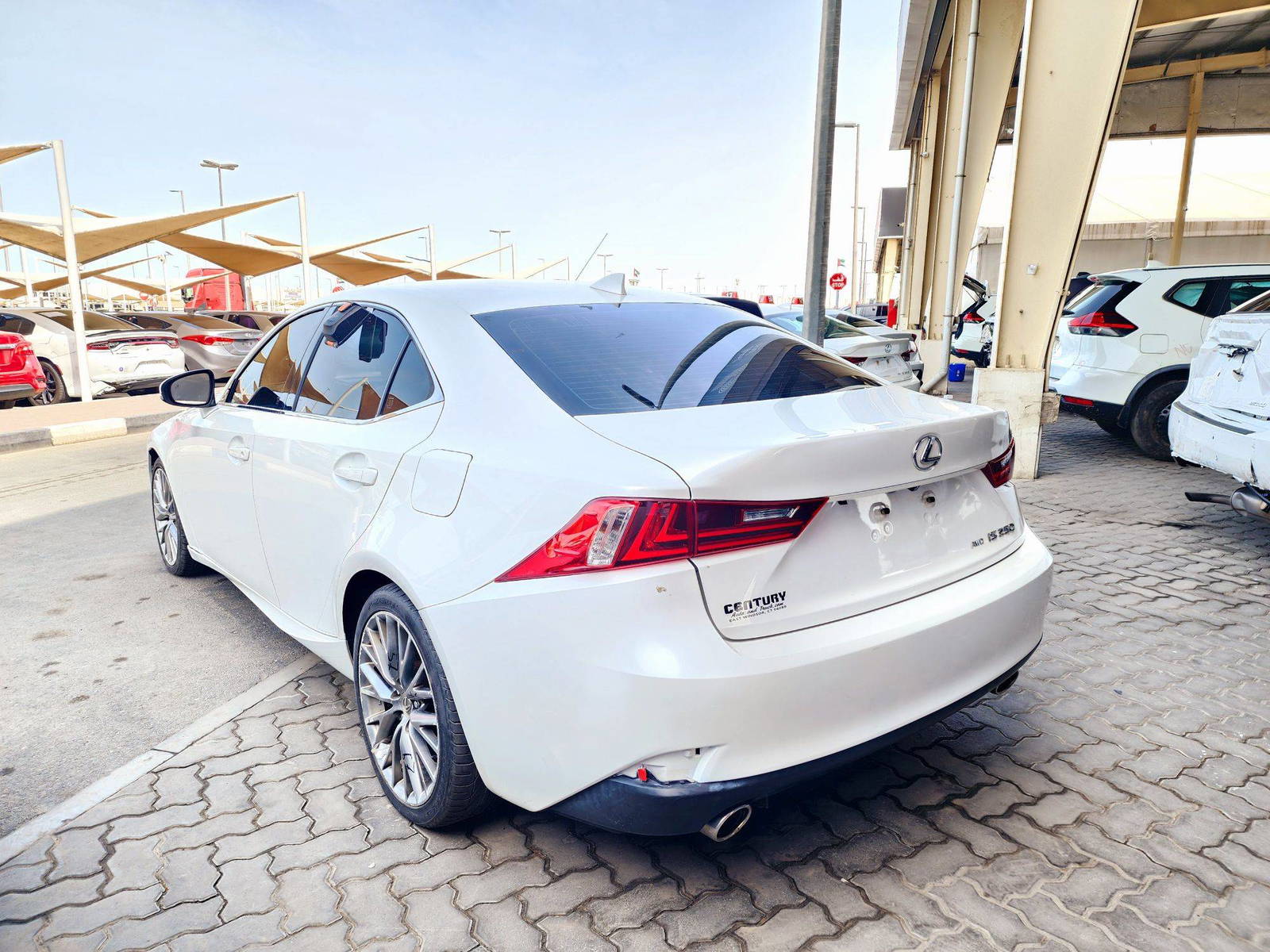 2014 LEXUS IS 250 — 100619 Miles — Lot 25E5005961 — Souq - Marhaba Auctions Used Cars - Image 5