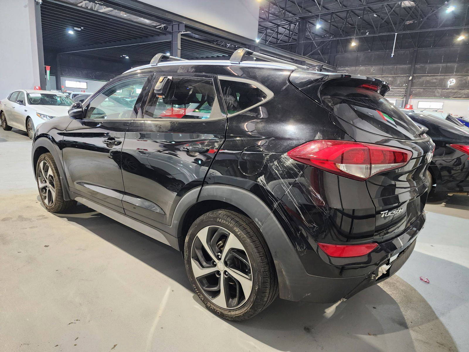 2018 HYUNDAI TUCSON — 97314 Miles — Lot 40229972 — Al Quoz - Marhaba Auctions Used Cars - Image 5