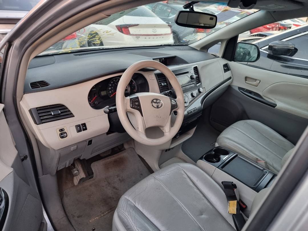 2011 TOYOTA SIENNA — 161667 Miles — Lot S083154 — Ind. 12 - Marhaba Auctions Used Cars - Image 7