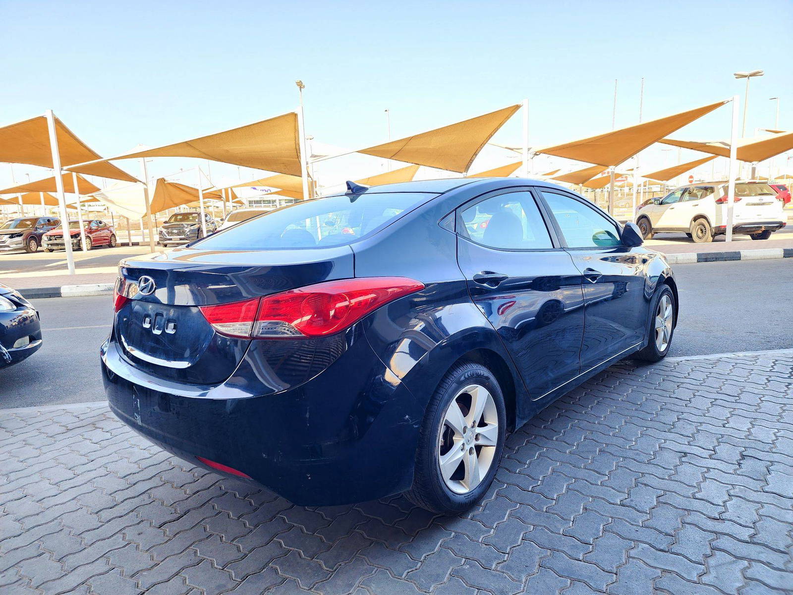 2013 HYUNDAI ELANTRA — 191222 Miles — Lot E4DH185237 — Souq - Marhaba Auctions Used Cars - Image 4
