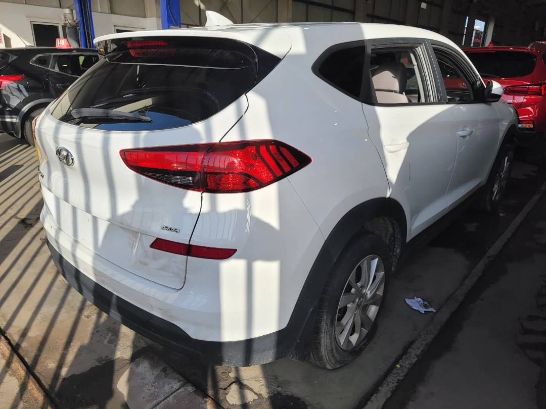 HYUNDAI TUCSON 2019 - Marhaba Auction Used Cars - Image 4