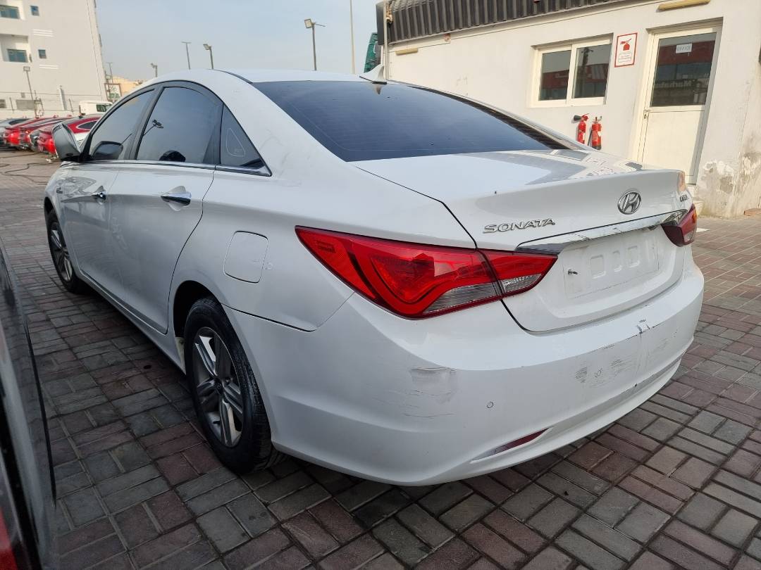 2013 HYUNDAI SONATA — 108398 KM — Lot 215478 — Souq - Marhaba Auctions Used Cars - Image 5
