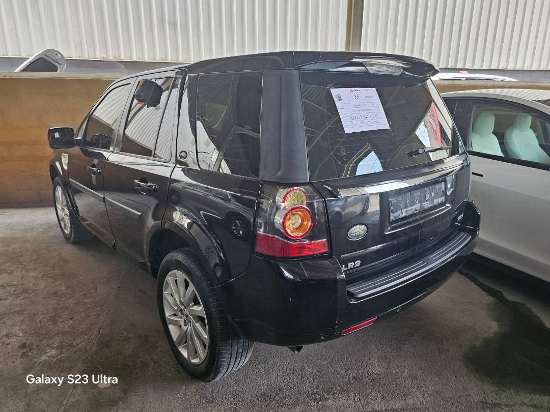 2014 LAND ROVER LR2 — 175563 KM — Lot H396465 — Main - Marhaba Auctions Used Cars - Image 3