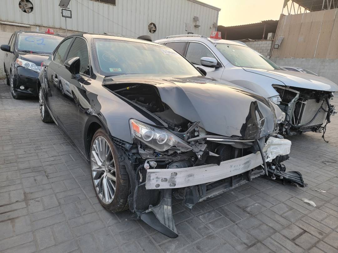 2016 LEXUS IS 300 — 110106 Miles — Lot 110 106 — Souq - Marhaba Auctions Used Cars - Image 5