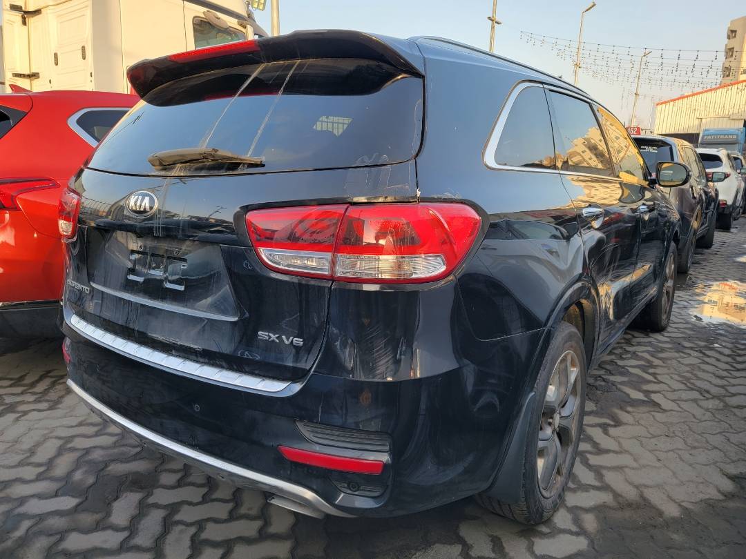 2017 KIA SORENTO — 122803 Miles — Lot G187672 — Souq - Marhaba Auctions Used Cars - Image 3