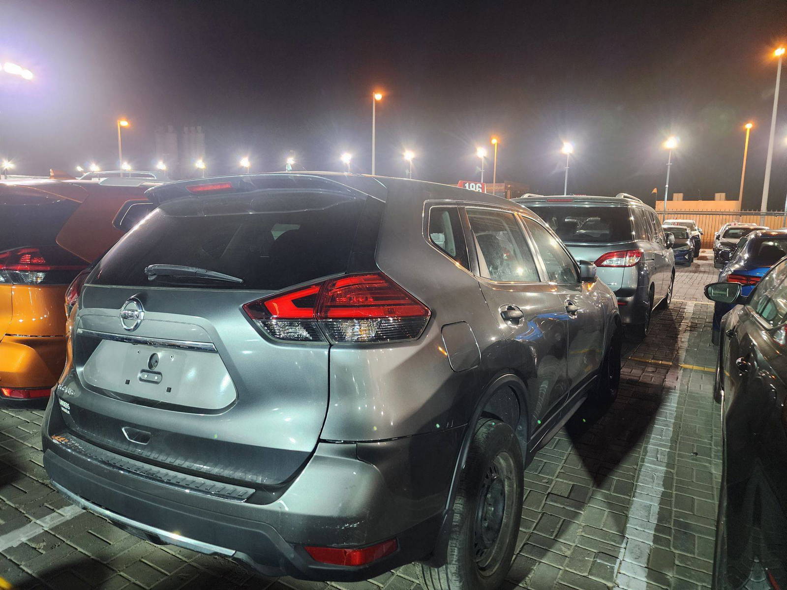 NISSAN ROGUE 2017 - Marhaba Auction Used Cars - Image 4