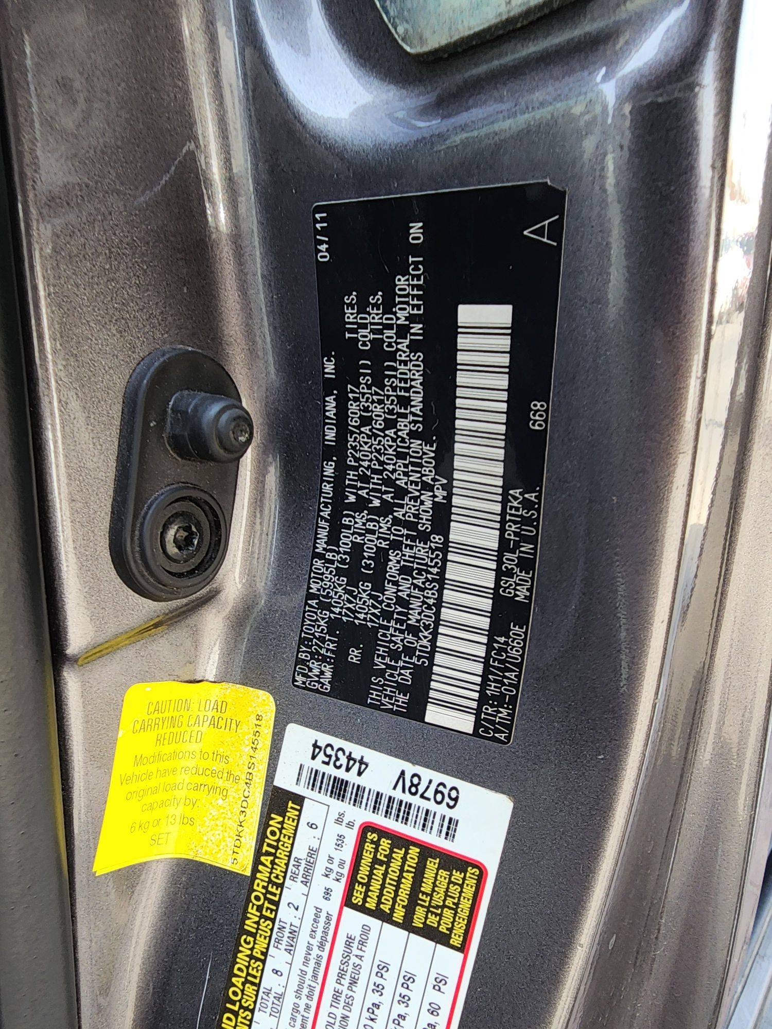 2011 TOYOTA SIENNA — 236383 Miles — Lot 56760864 — Souq - Marhaba Auctions Used Cars - Image 9