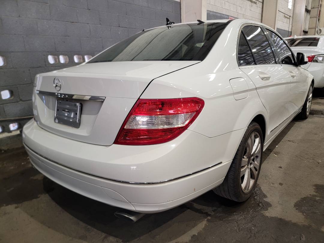 2009 MERCEDES BENZ C300 — 149142 Miles — Lot R042611 — Main - Marhaba Auctions Used Cars - Image 4