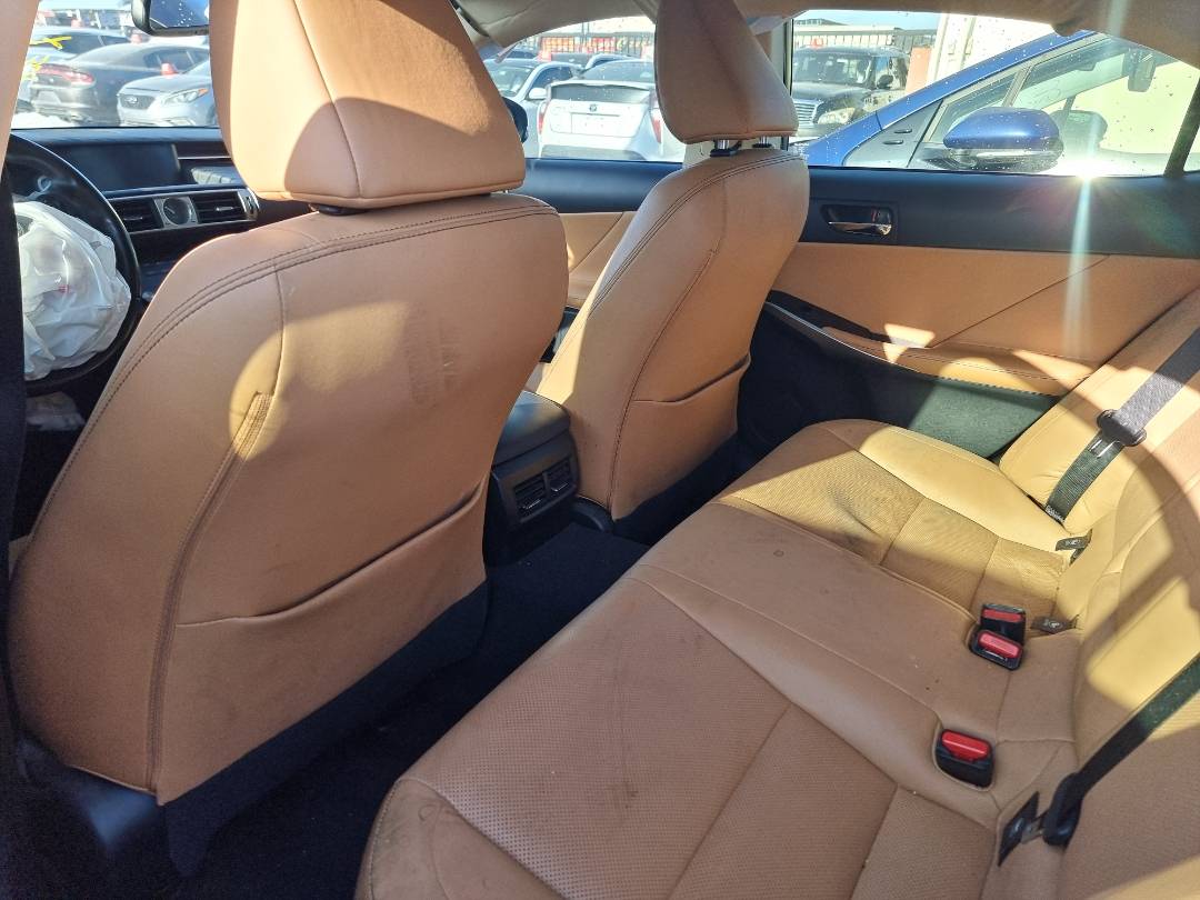 2015 LEXUS IS 250 — 171200 Miles — Lot 5077837 — Souq - Marhaba Auctions Used Cars - Image 7