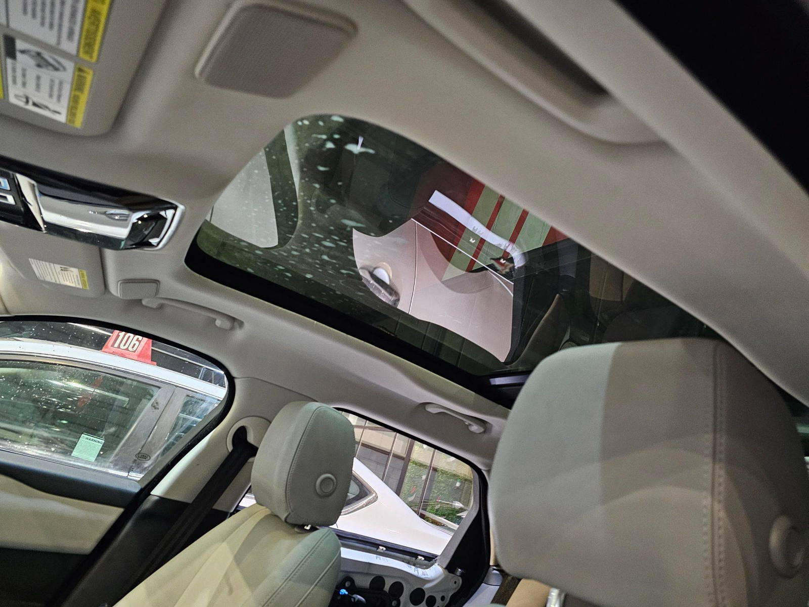 LAND ROVER RANGE ROVER VELAR 2025 - Marhaba Auction Used Cars - Image 9