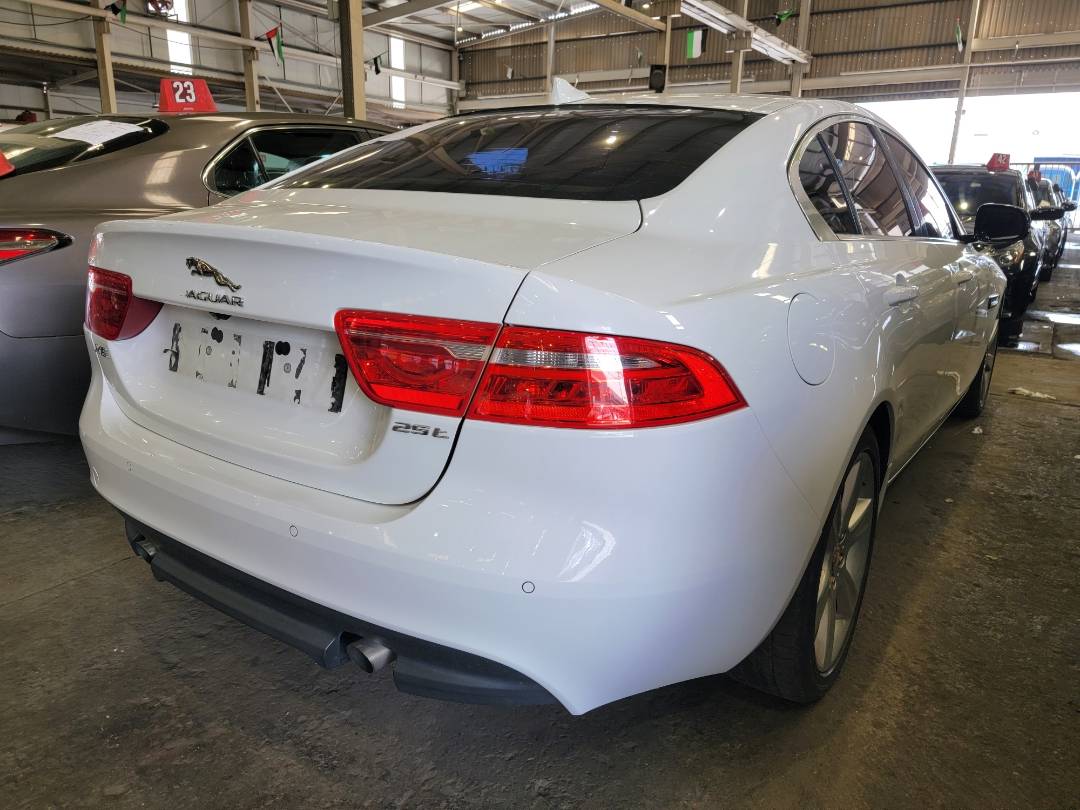 2016 JAGUAR XE PREMIUM — 19449 KM — Lot 923879 — Main - Marhaba Auctions Used Cars - Image 3
