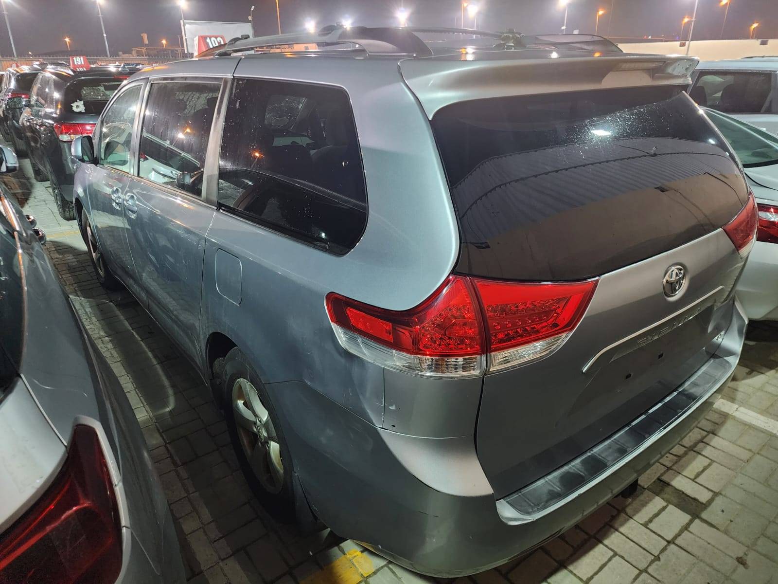 2011 TOYOTA SIENNA — 166832 Miles — Lot 93535415 — Souq - Marhaba Auctions Used Cars - Image 6