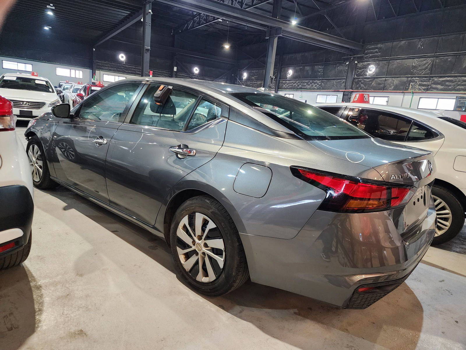 2020 NISSAN ALTIMA — 117246 Miles — Lot 124578 — Al Quoz - Marhaba Auctions Used Cars - Image 6
