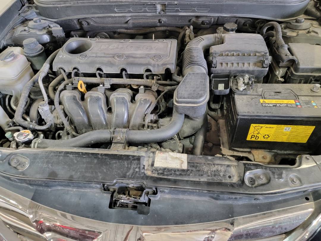 2010 HYUNDAI SONATA — 242516 KM — Lot 034873 — Main - Marhaba Auctions Used Cars - Image 11