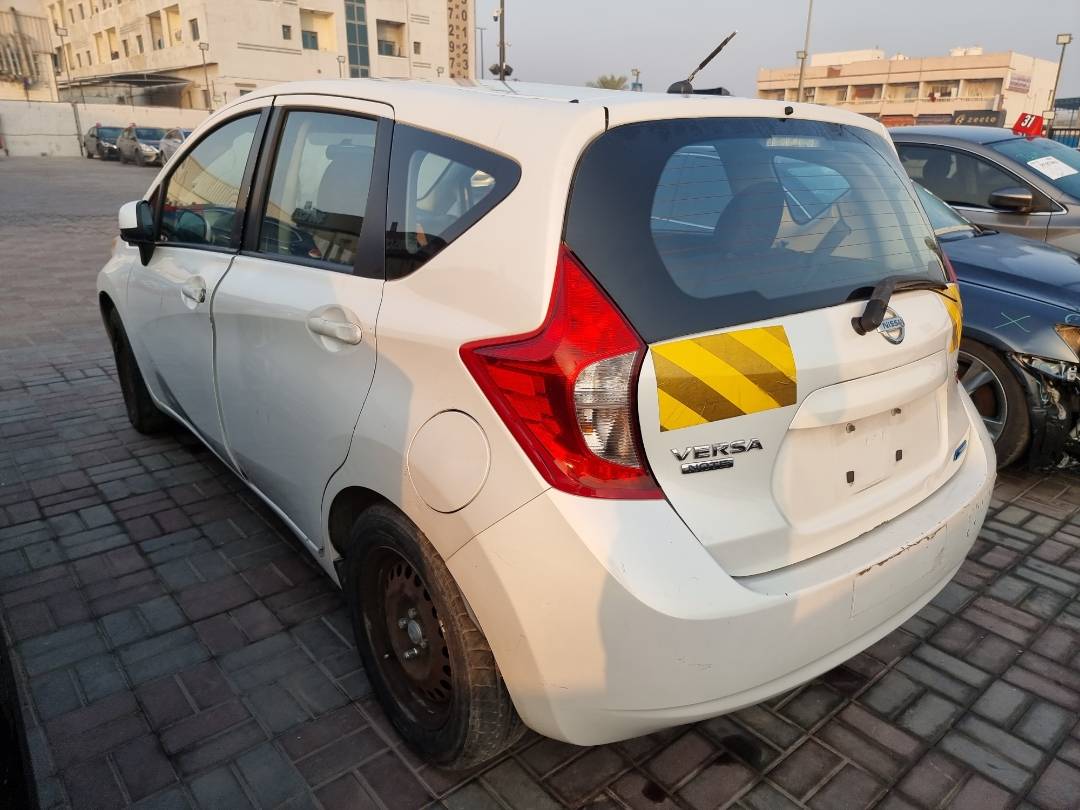 2014 NISSAN VERSA NOTE — 111596 Miles — Lot 125487 — Souq - Marhaba Auctions Used Cars - Image 4