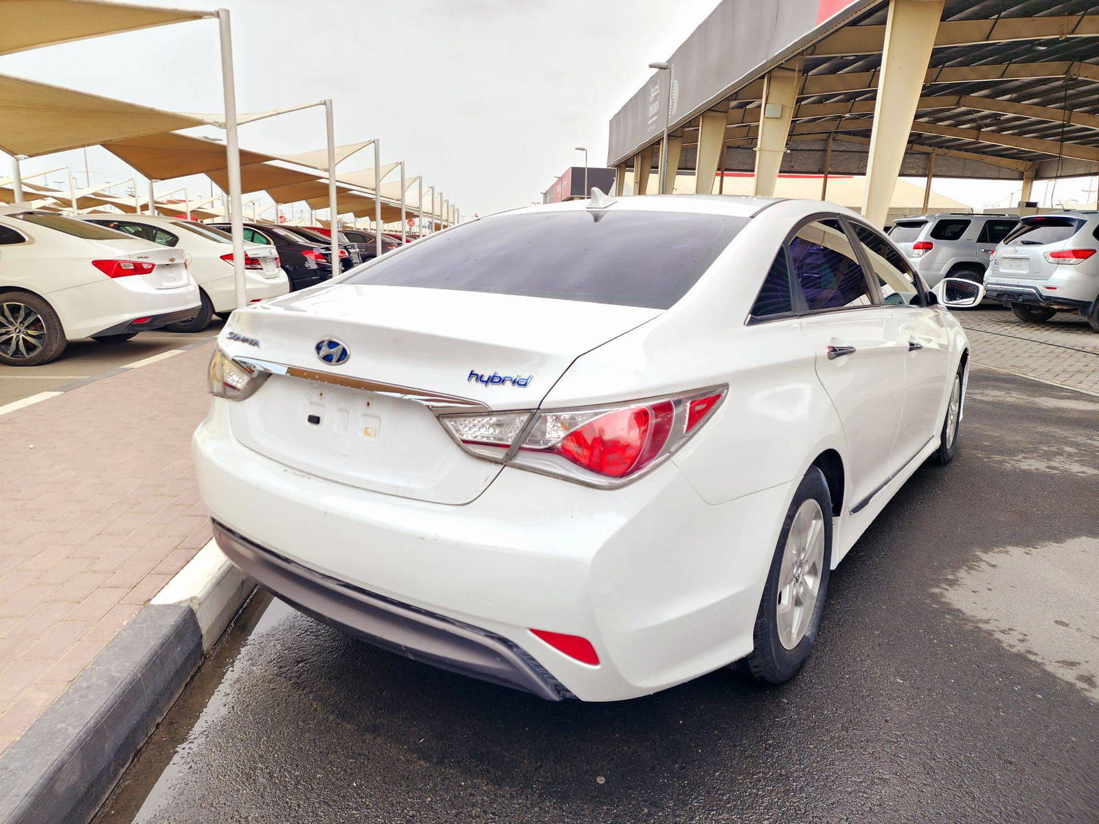2011 HYUNDAI SONATA — 156085 Miles — Lot A00587 — Souq - Marhaba Auctions Used Cars - Image 4